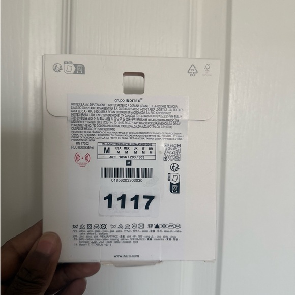 Zara red heart drop earrings - Picture 3 of 3